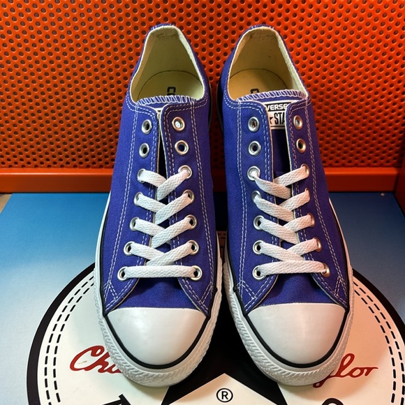 Converse Men's Chuck Taylor Low Top 'Periwinkle' - Picture 2 of 8
